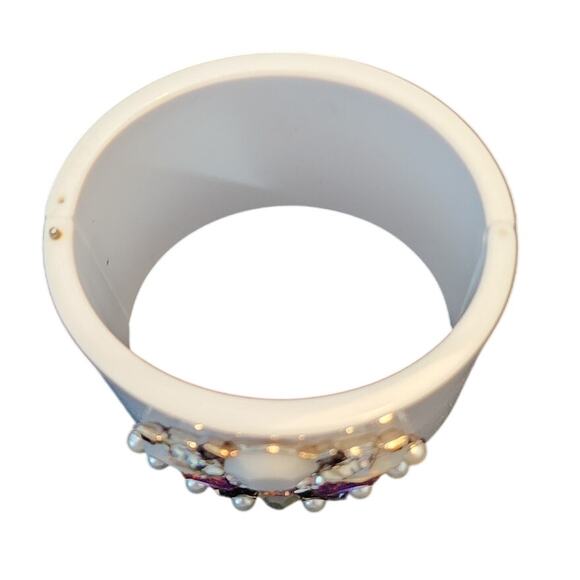 Swarovski Triumphal White Acrylic Floral Bracelet, 2013 - Picture 2 of 3